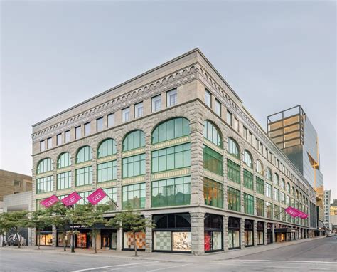 holt renfrew montreal canada.